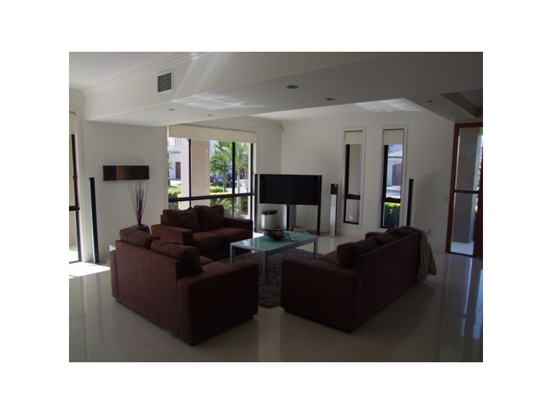 2539 Gracemere Circuit West, Hope Island QLD 4212