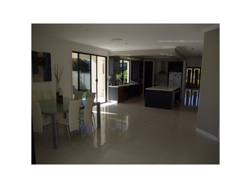 2539 Gracemere Circuit West, Hope Island QLD 4212