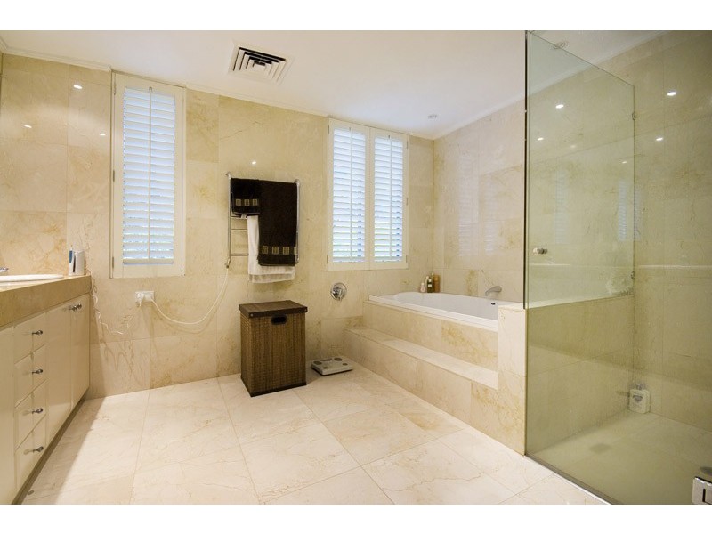 6000  Olympic Drive, Sanctuary Cove QLD 4212