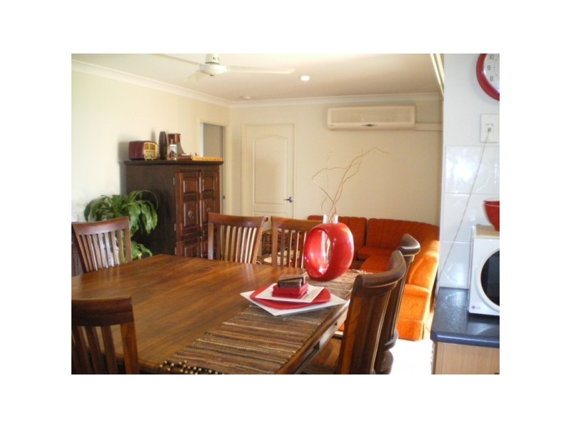 4  Bedivere Dr, Ormeau QLD 4208