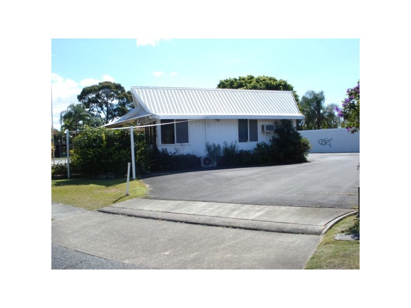 9 Kilbreck Street, Benowa QLD 4217