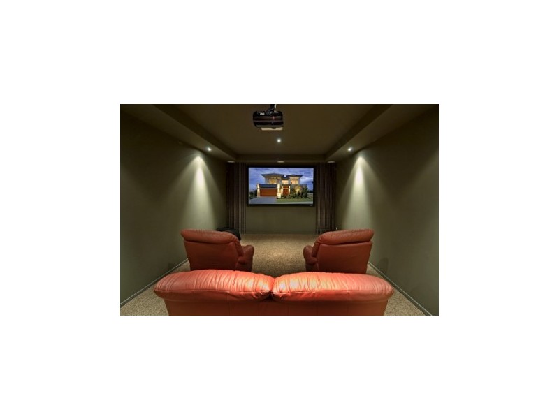 1674 Murten Place, Hope Island QLD 4212