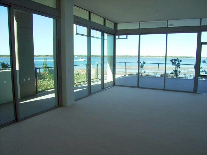 28101  Ephraim Island, Paradise Point QLD 4216