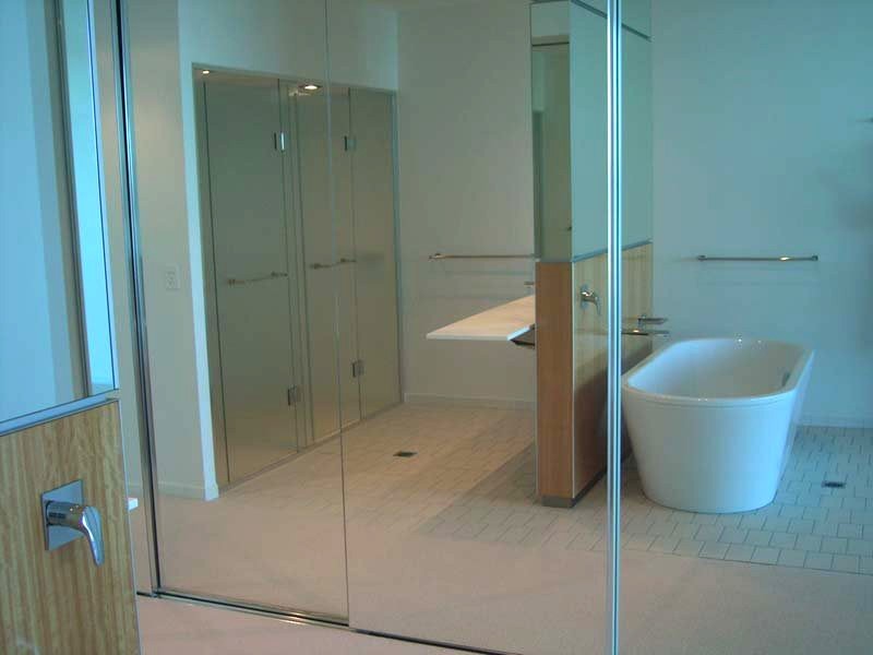 28101  Ephraim Island, Paradise Point QLD 4216