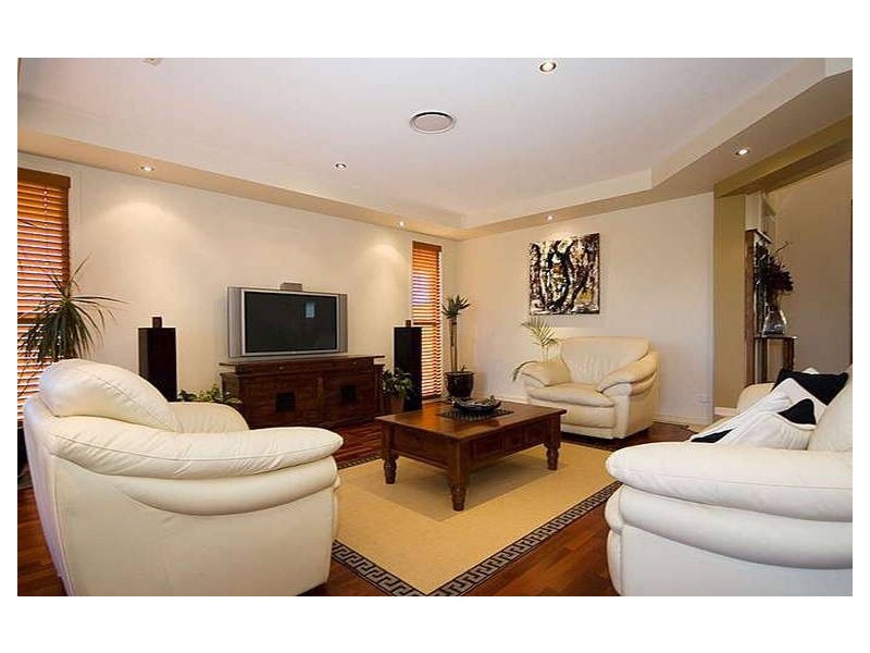 2339 Cressbrook Drive, Hope Island QLD 4212