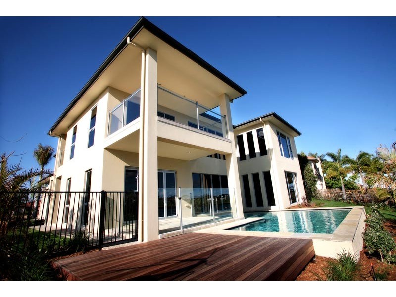 1667 Riverdale Drive, Hope Island QLD 4212