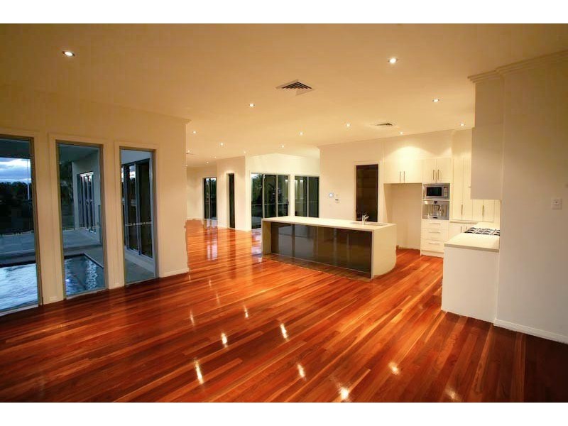 1667 Riverdale Drive, Hope Island QLD 4212