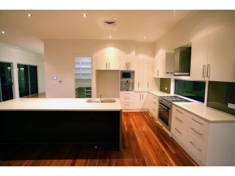 1667 Riverdale Drive, Hope Island QLD 4212