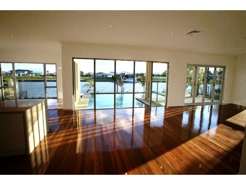 1667 Riverdale Drive, Hope Island QLD 4212