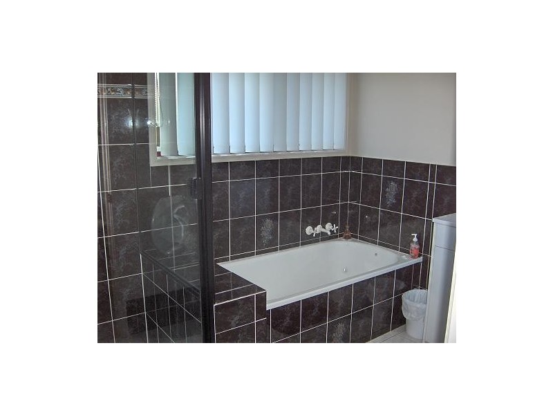 38 Sickle Avenue, Hope Island QLD 4212