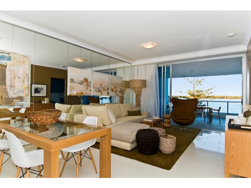 430 Marine Parade, Biggera Waters QLD 4216