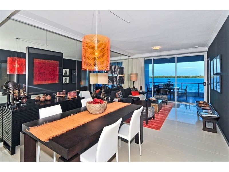 430 Marine Parade, Biggera Waters QLD 4216