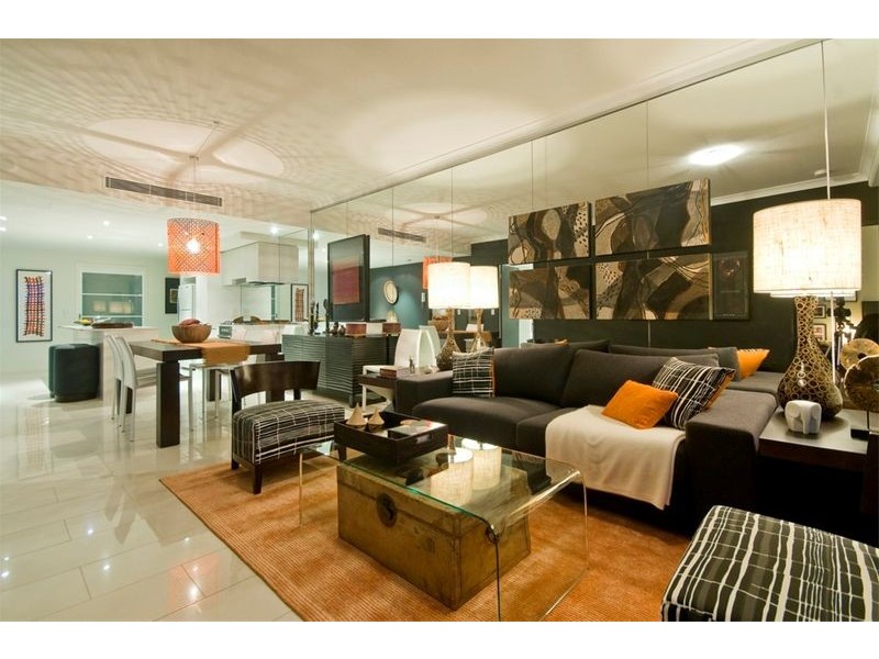 430 Marine Parade, Biggera Waters QLD 4216