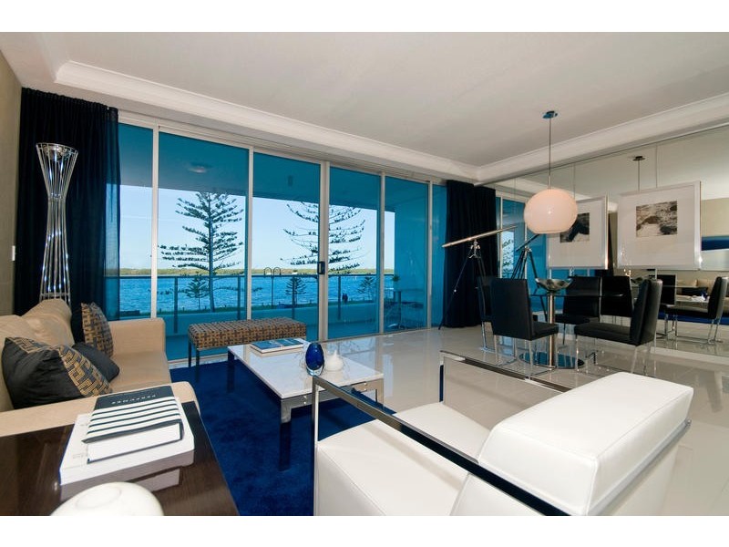 430 Marine Parade, Biggera Waters QLD 4216