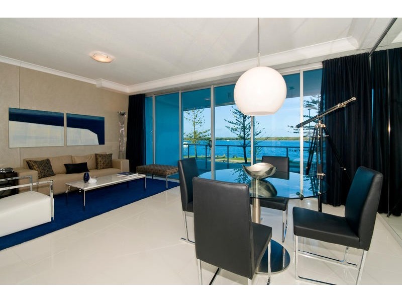 430 Marine Parade, Biggera Waters QLD 4216