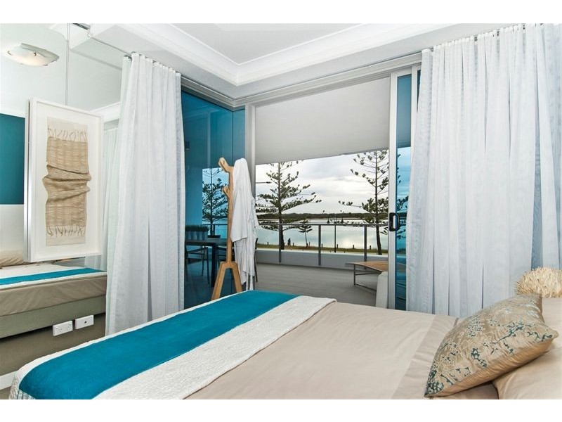 430 Marine Parade, Biggera Waters QLD 4216