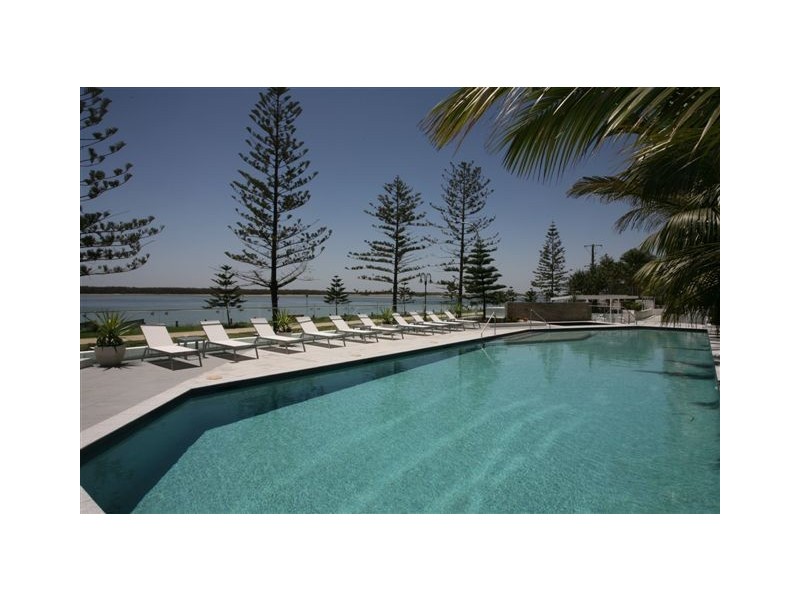 430 Marine Parade, Biggera Waters QLD 4216