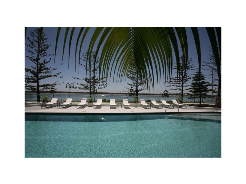 430 Marine Parade, Biggera Waters QLD 4216