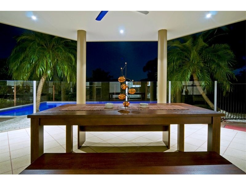 17  Clarence Drive, Helensvale QLD 4212