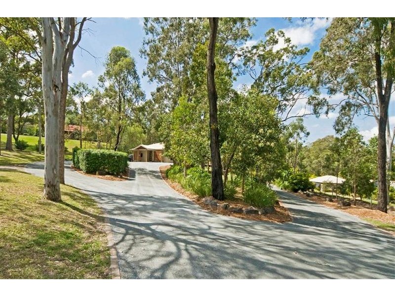 17  Clarence Drive, Helensvale QLD 4212