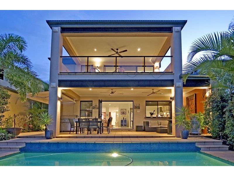 Hope Island QLD 4212