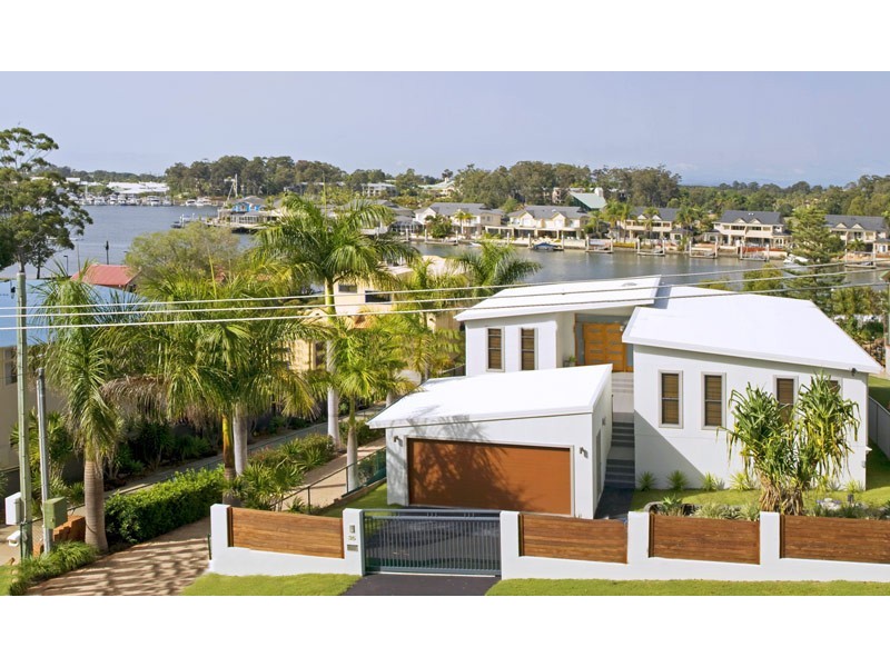 35 Lachlan Drive, Coomera QLD 4209