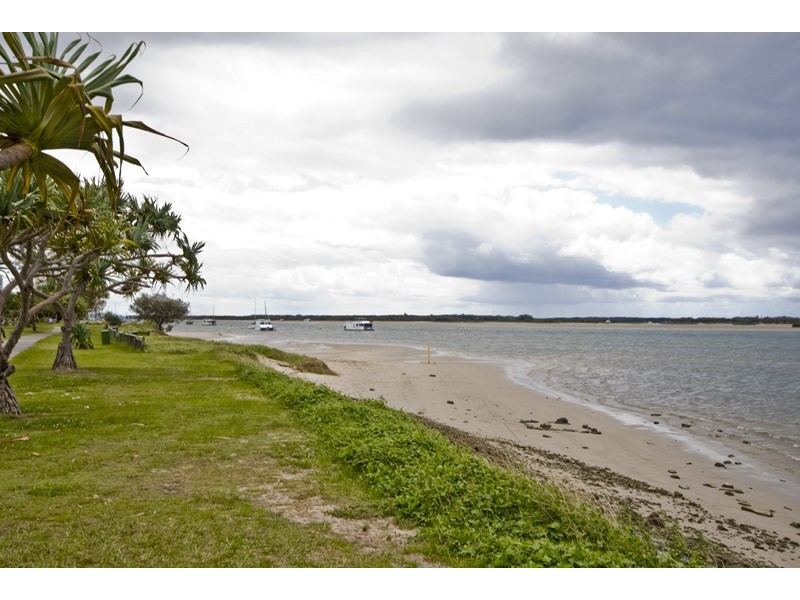 Labrador QLD 4215