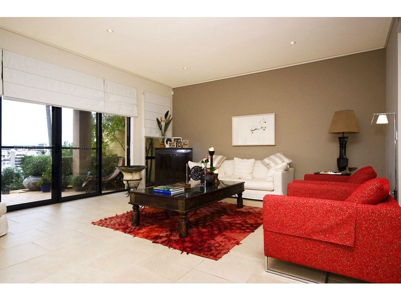 1518 Riverdale Drive, Hope Island QLD 4212