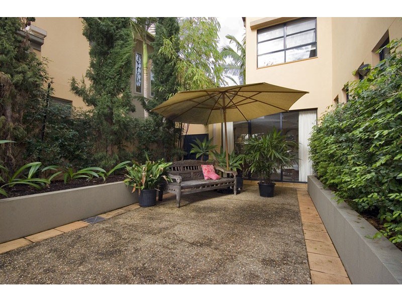 1518 Riverdale Drive, Hope Island QLD 4212