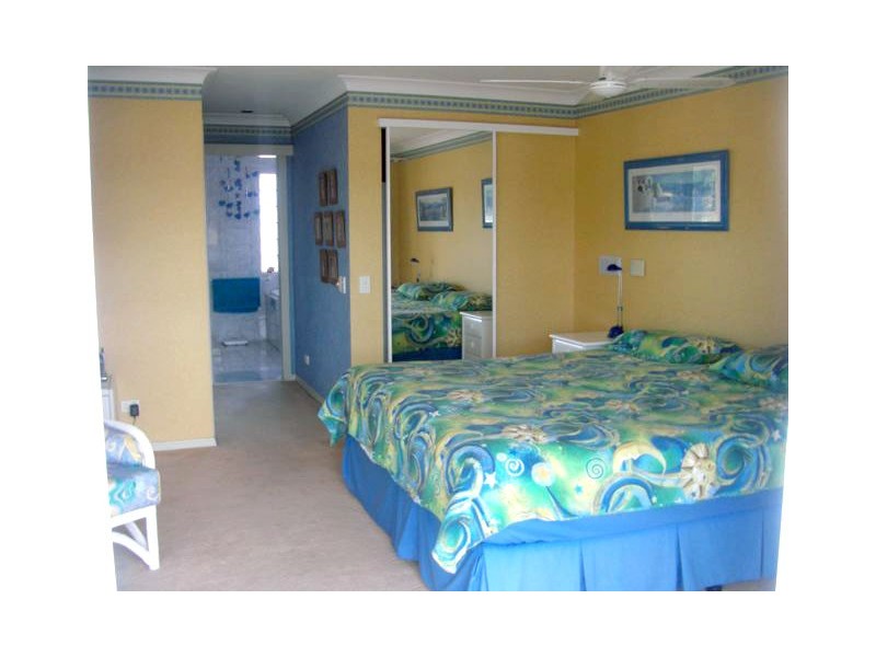 63  Pebble Beach Drive, Runaway Bay QLD 4216