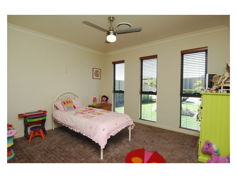 2840 Wylarah Way, Hope Island QLD 4212