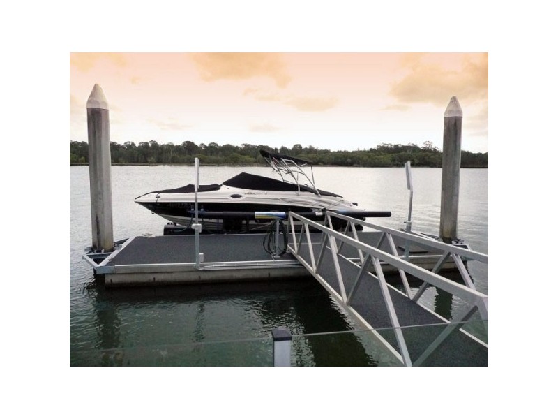 5282 Marine Drive North, Sanctuary Cove QLD 4212