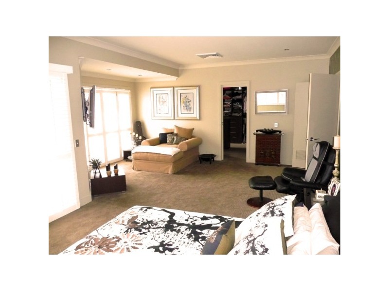 5282 Marine Drive North, Sanctuary Cove QLD 4212