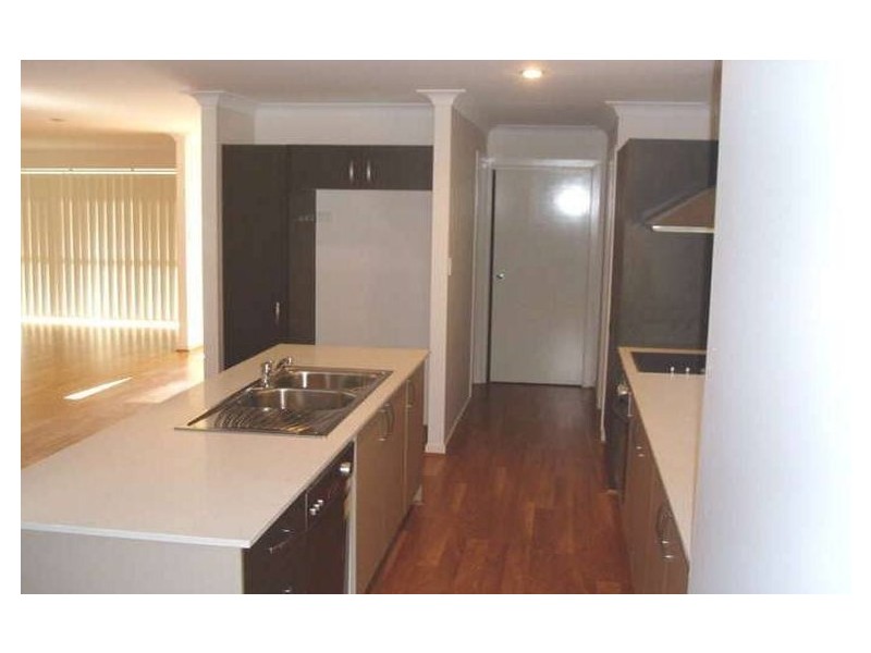 6  Dawe Street, Maudsland QLD 4210