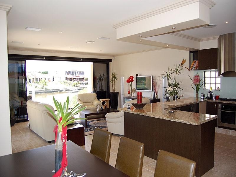 2115 Fernlea Close, Hope Island QLD 4212