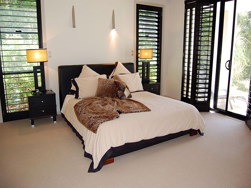 2115 Fernlea Close, Hope Island QLD 4212