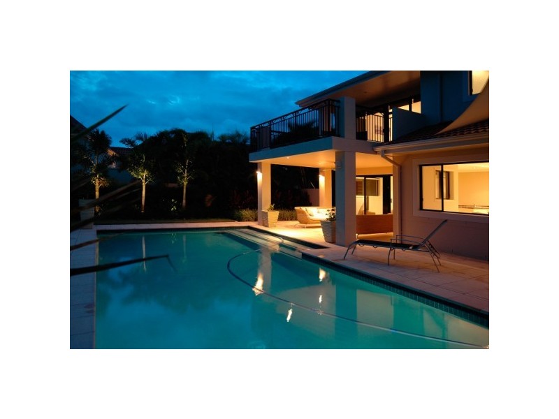 1092  Beechwood Drive, Hope Island QLD 4212