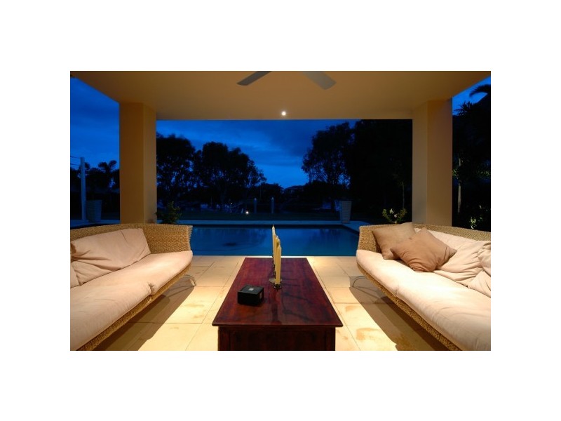 1092  Beechwood Drive, Hope Island QLD 4212