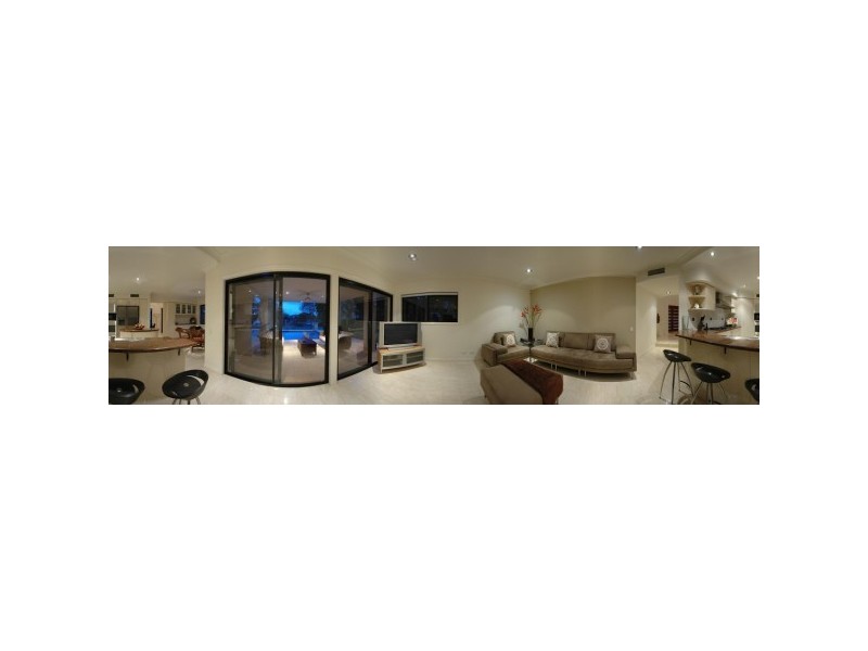 1092  Beechwood Drive, Hope Island QLD 4212