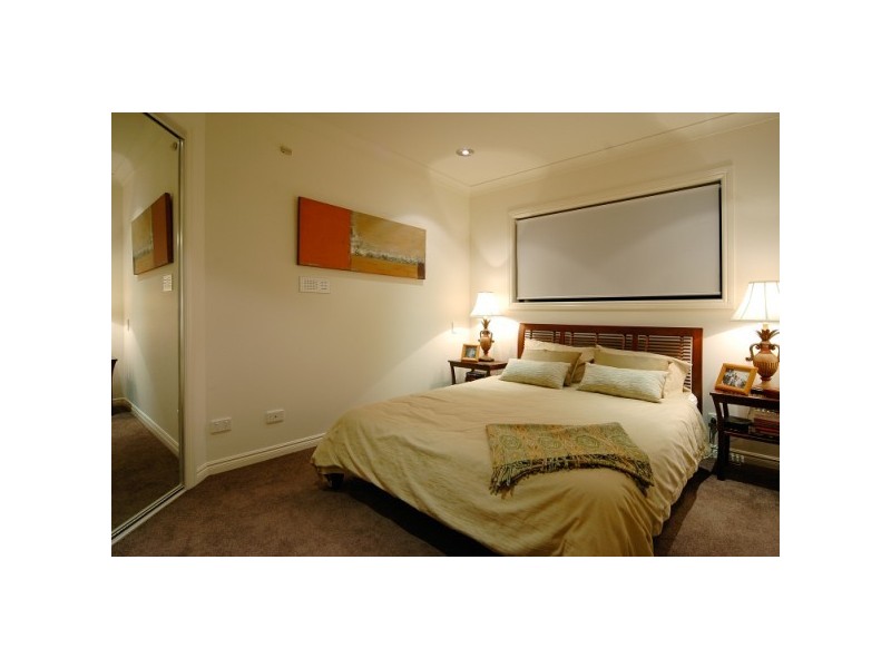 1092  Beechwood Drive, Hope Island QLD 4212