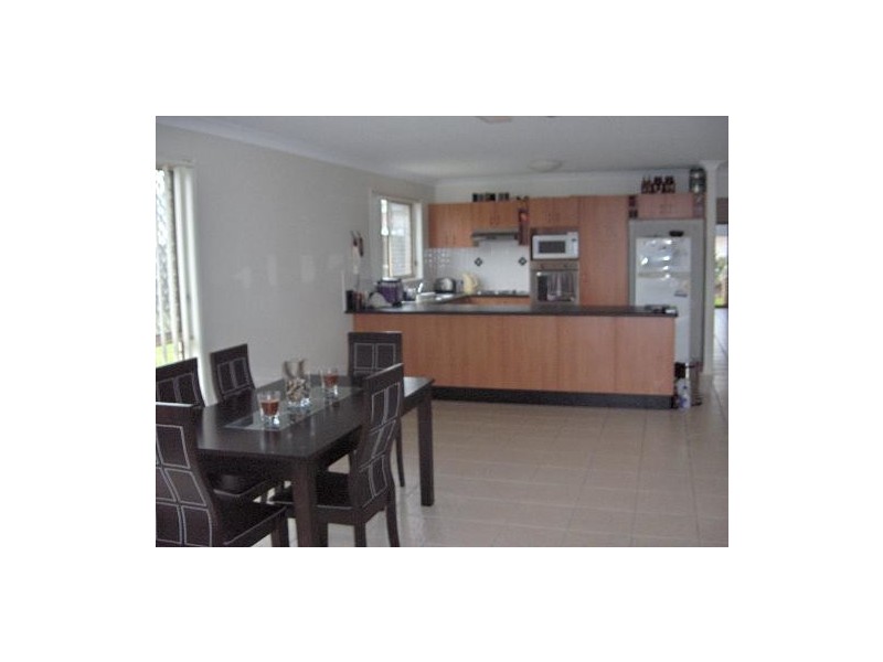 30  Bedivere Street, Pimpama QLD 4209