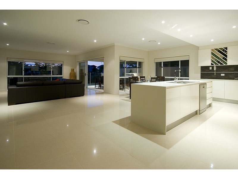 2816 Gracemere Circuit East, Hope Island QLD 4212