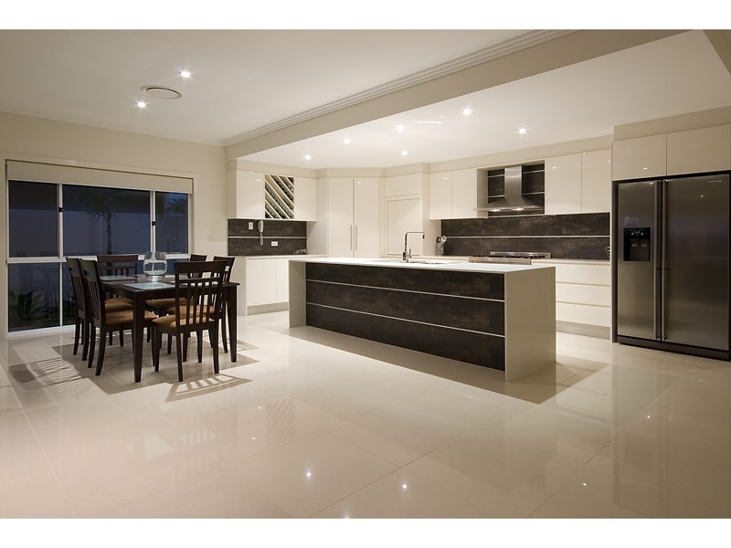 2816 Gracemere Circuit East, Hope Island QLD 4212