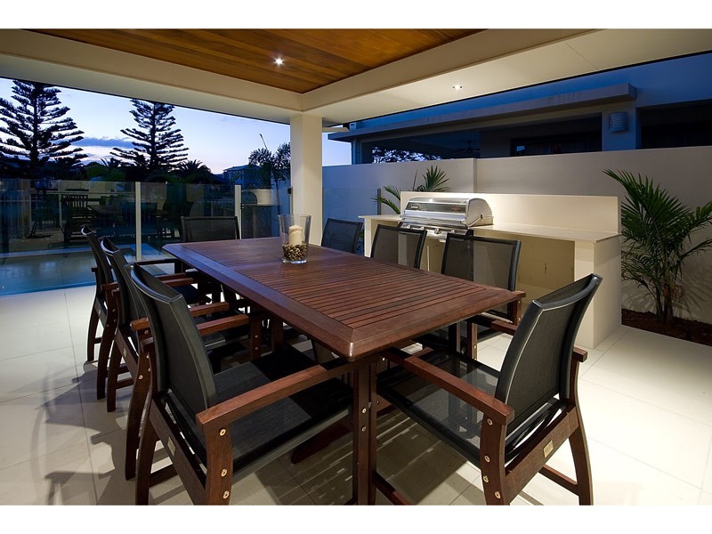 2816 Gracemere Circuit East, Hope Island QLD 4212