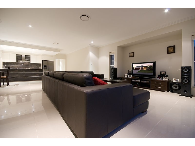 2816 Gracemere Circuit East, Hope Island QLD 4212