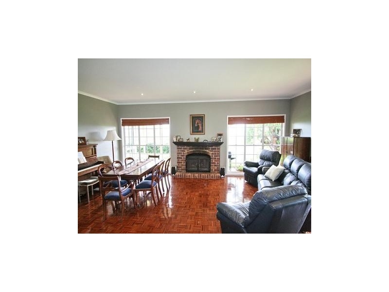 24  Bibaringa Close, Beechmont QLD 4211