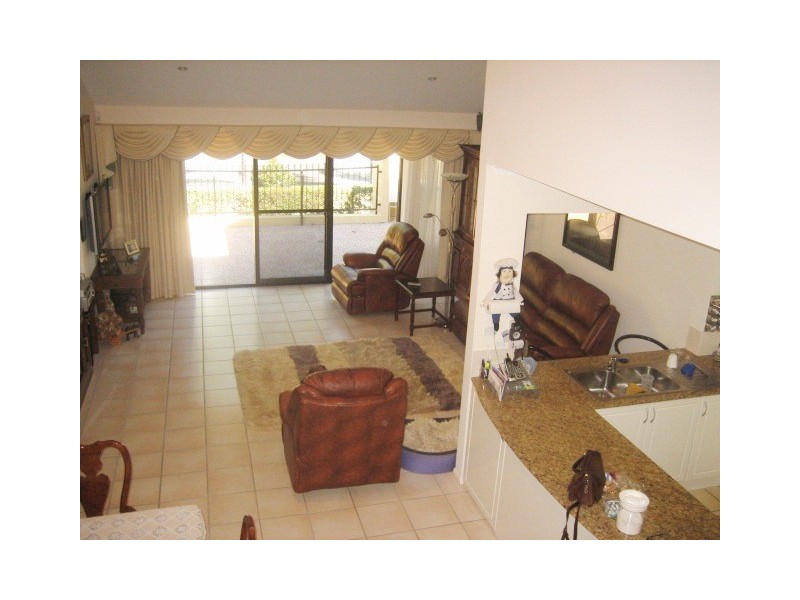 44/38 Caseys Road, Hope Island QLD 4212