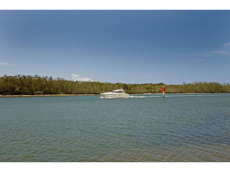 8087 Riverside Drive, Sanctuary Cove QLD 4212