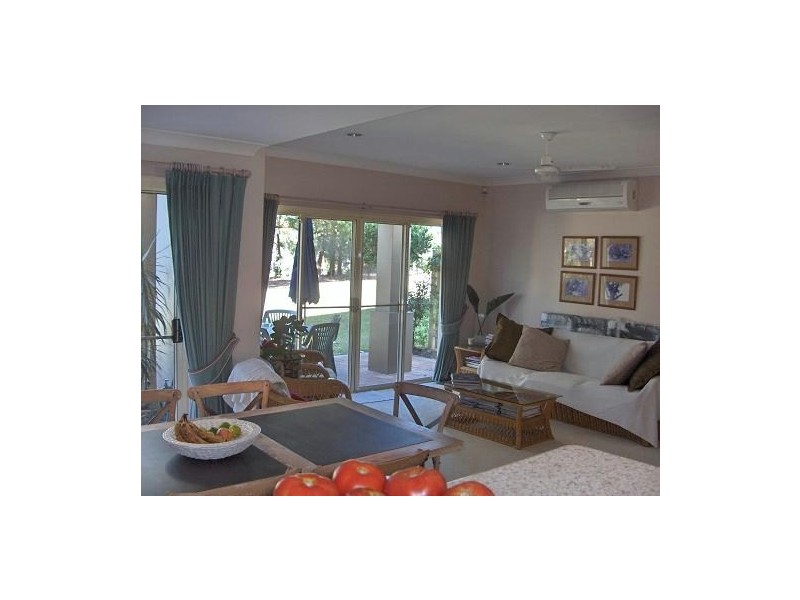 8130  Magnolia Drive West, Hope Island QLD 4212