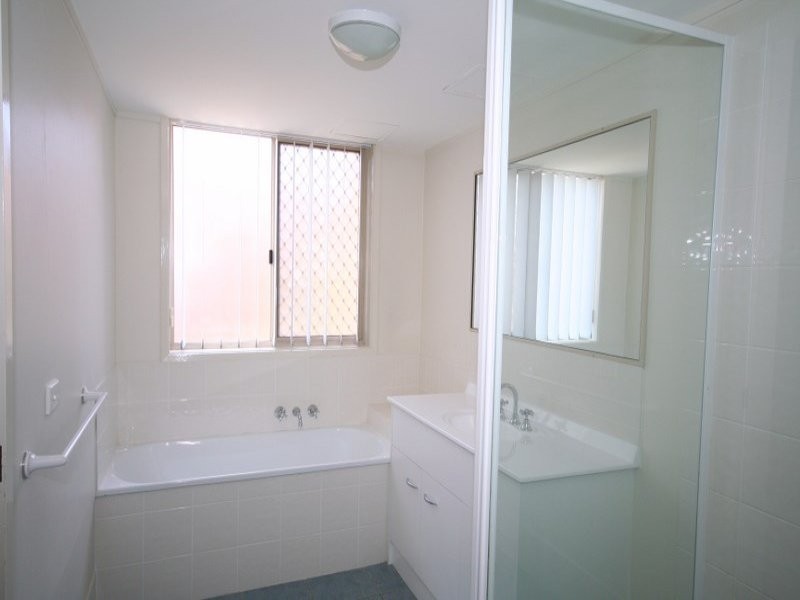 3/16 Burleigh St, Burleigh Heads QLD 4220